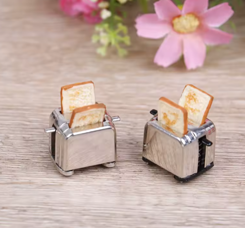 1:12 Dollhouse mini bread machine simulation miniature model toy Mini home toaster family toy Baby House Bread Machine