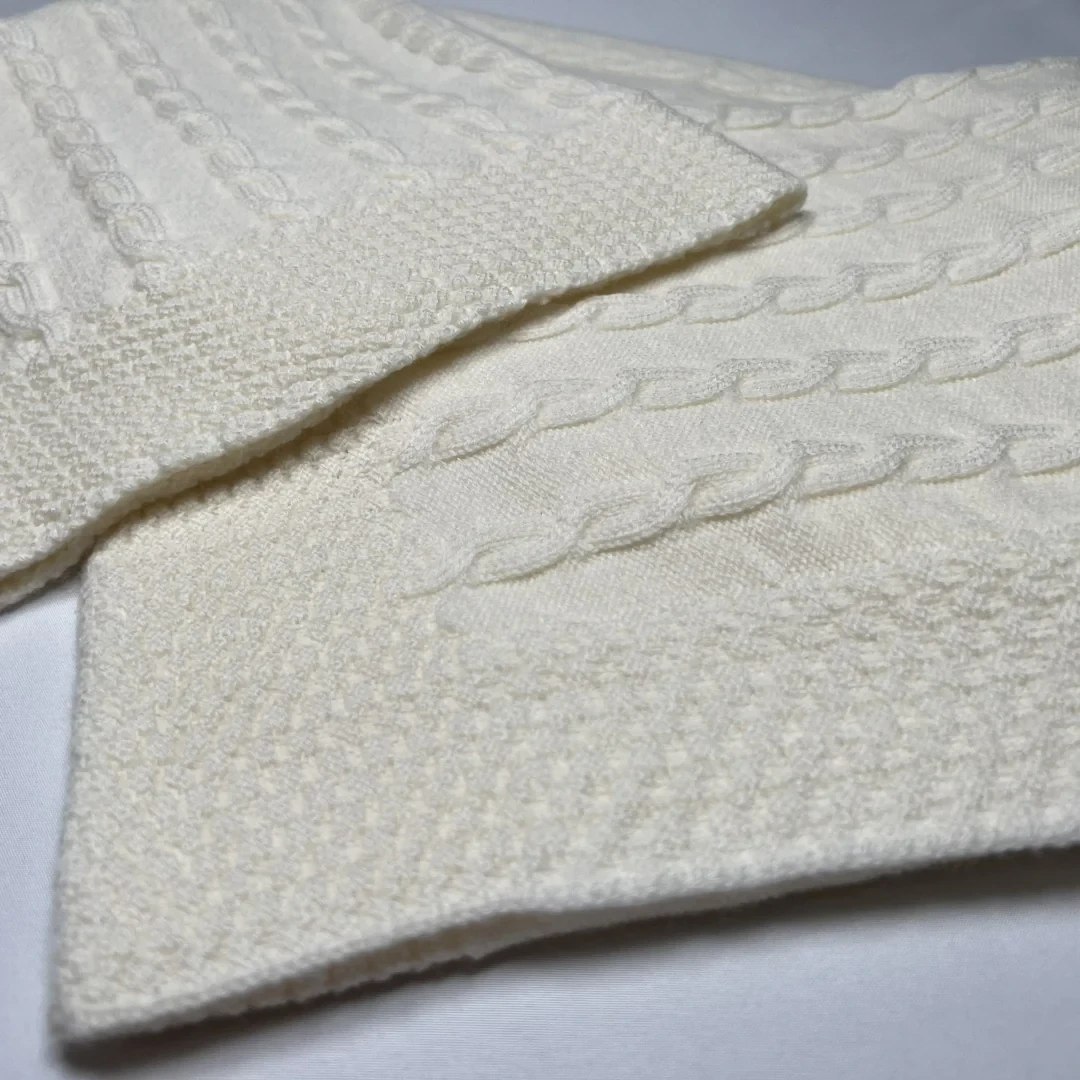 Luxe NZ Merino Cable Blanket - t 80x90cm