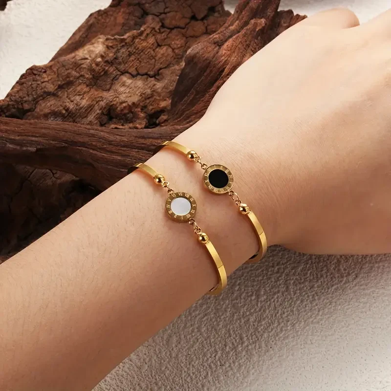 Fashion Classic Black Shell Bracelet Gold-Plated Stainless Steel Womens Jewelry