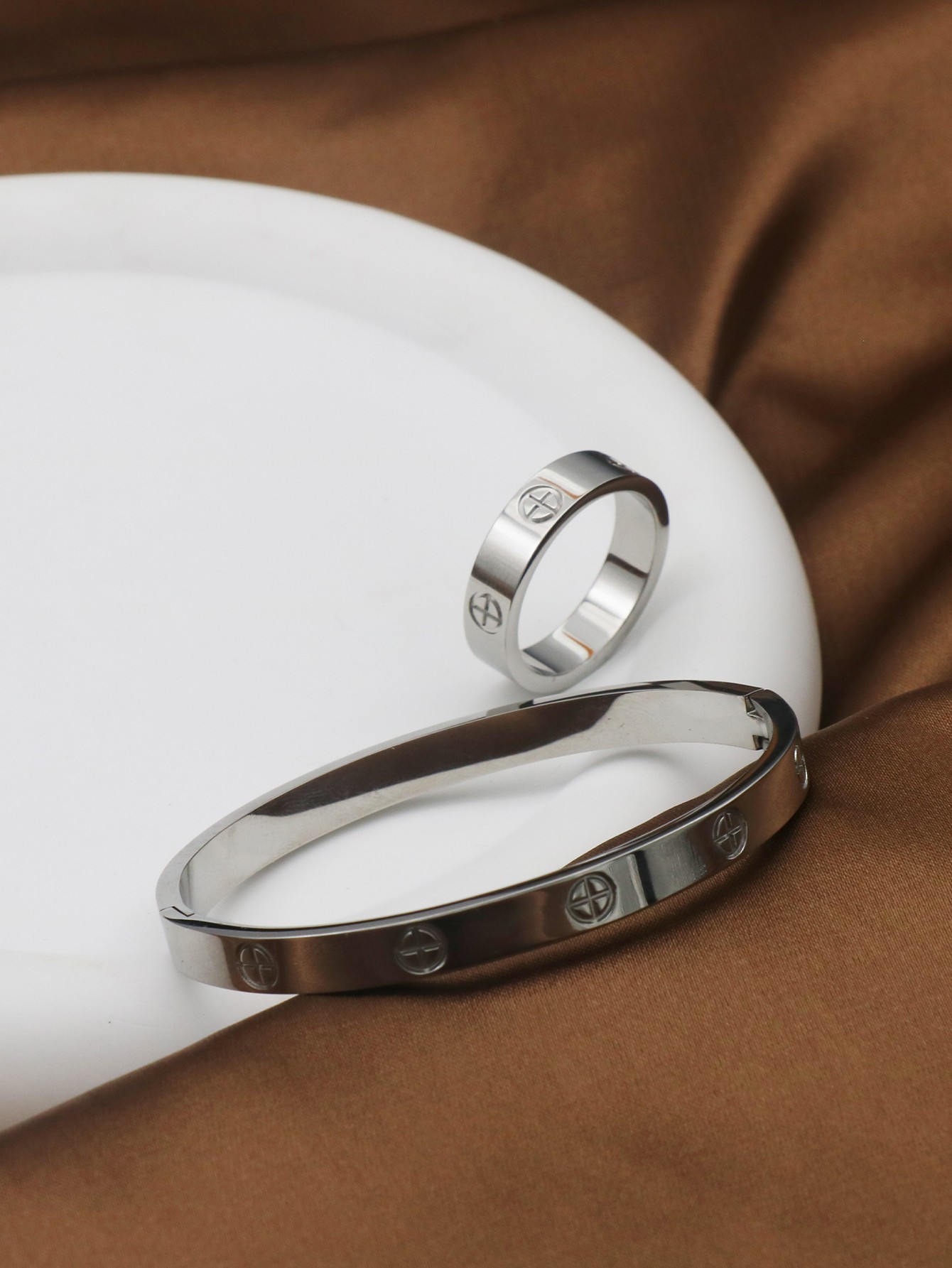 2pcs 6mm Width Fashion Design Couple Bracelets & Bangles