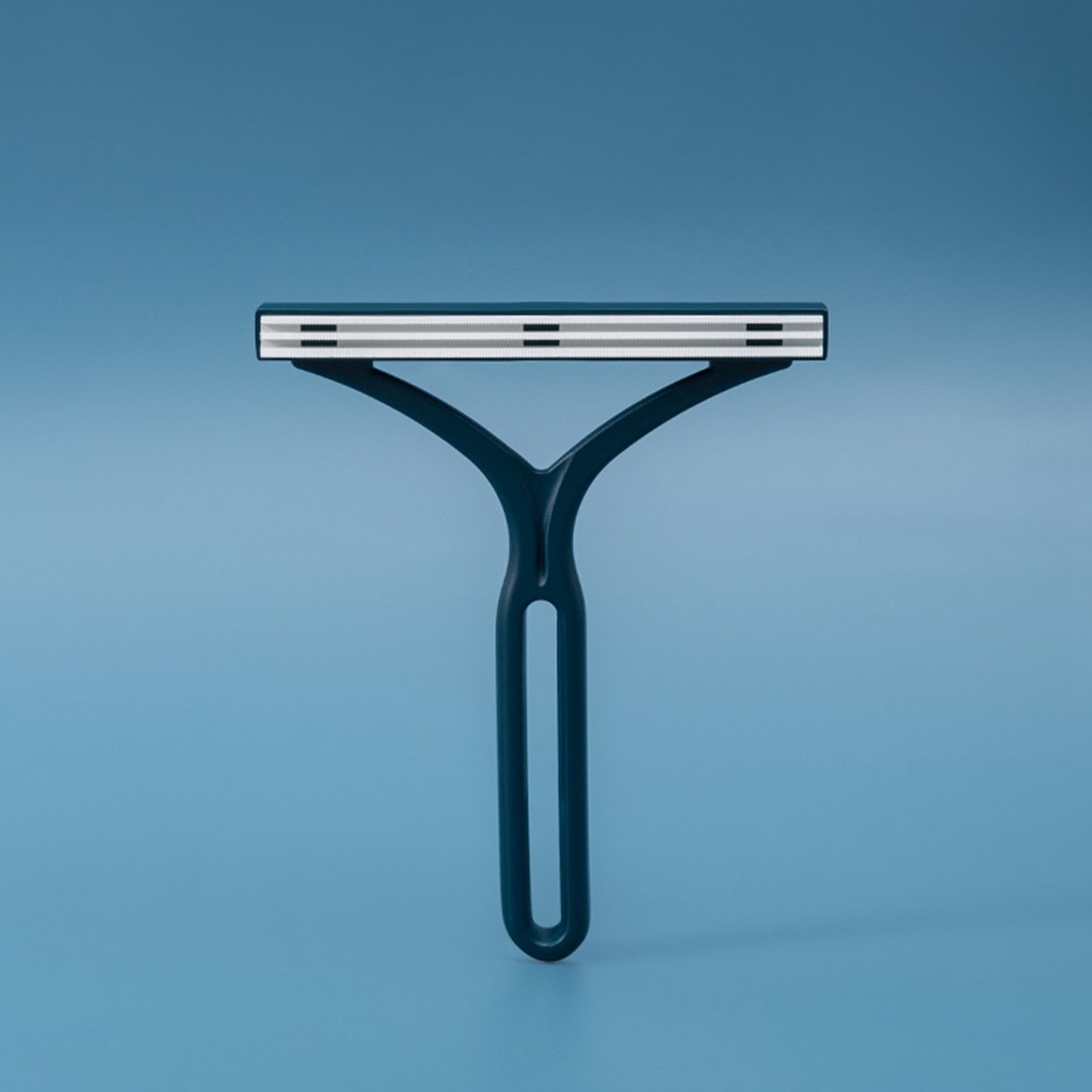 Portable Manual Lint Remover Brush  Pet Hair, Fabric Shaver, and Fuzz Cleaner for Sofa, Clothes, and More