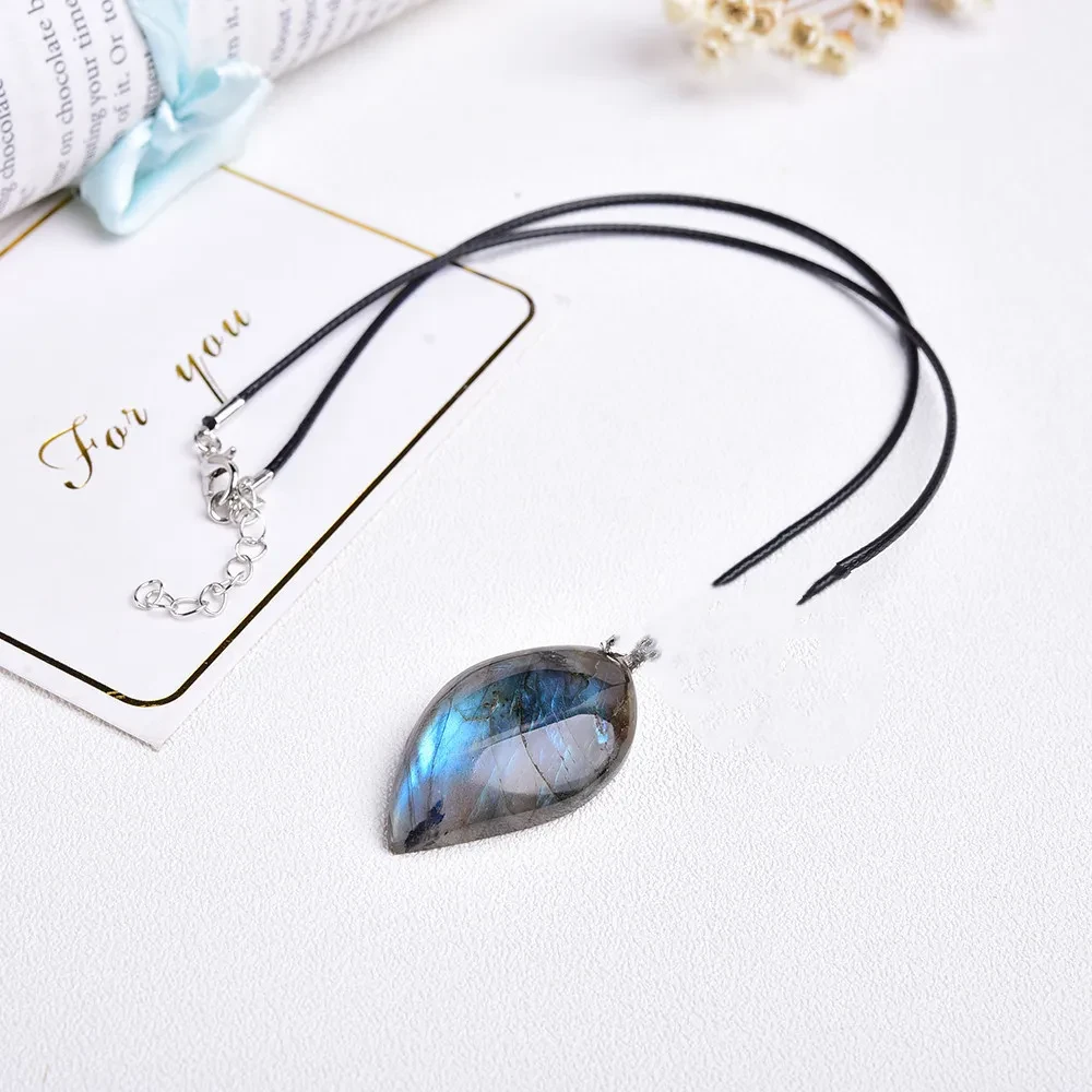 Natural Elongated Stone Moonlight Stone Leaves Blue Moonlight With Shape Pendant