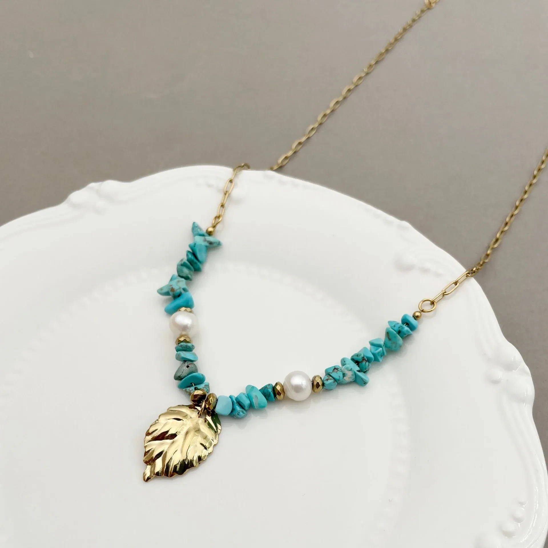Gold Blue Natural Stone Leaf Pendant Freshwater Pearl Necklace