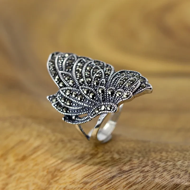 925 Female Butterfly Opening Ring Set With Maksai Stone Is Simple