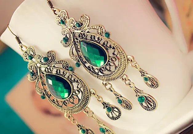 Vintage Tassel Drop Earrings Bohemian Water Drop Green Crystal Stone Long Earrings