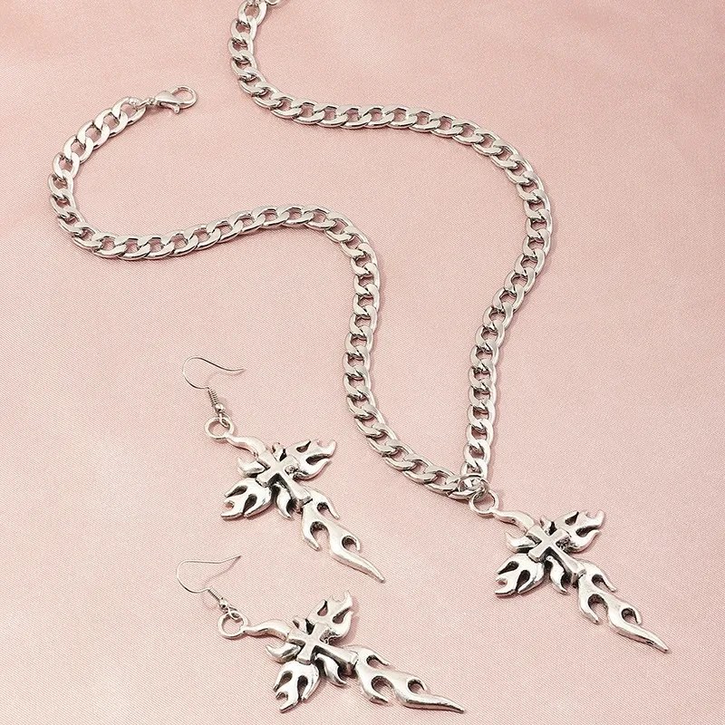 Retro Wild Flame Pendant Earrings Pendant