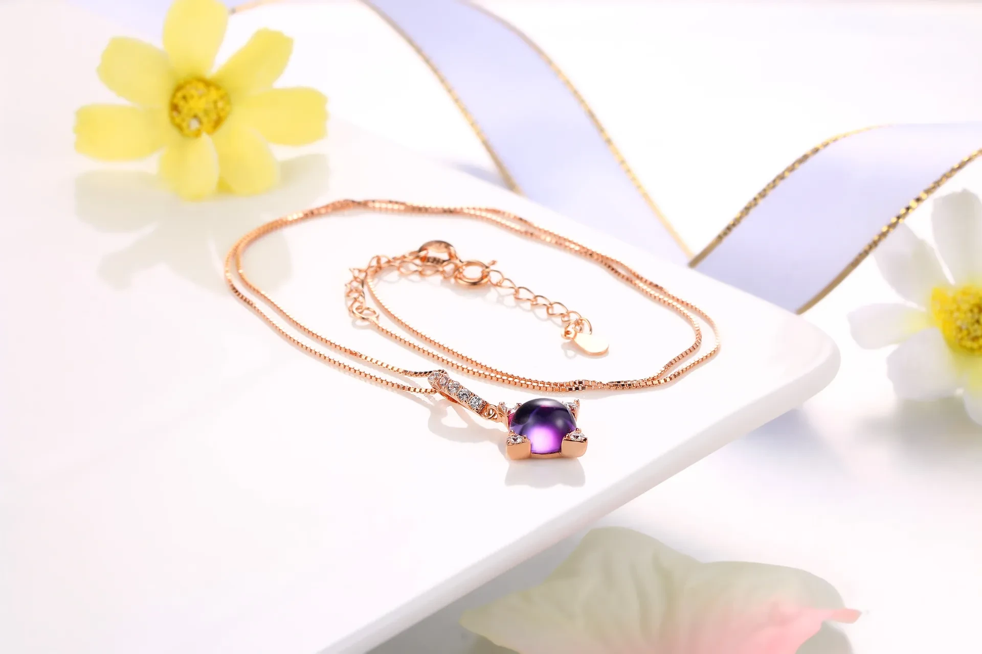 Inlaid with natural amethyst pendant