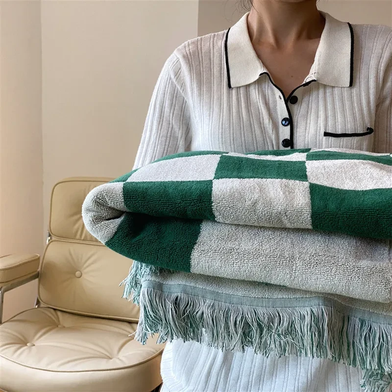 Stylish Vintage Checkerboard Fringe Blanket Shawl