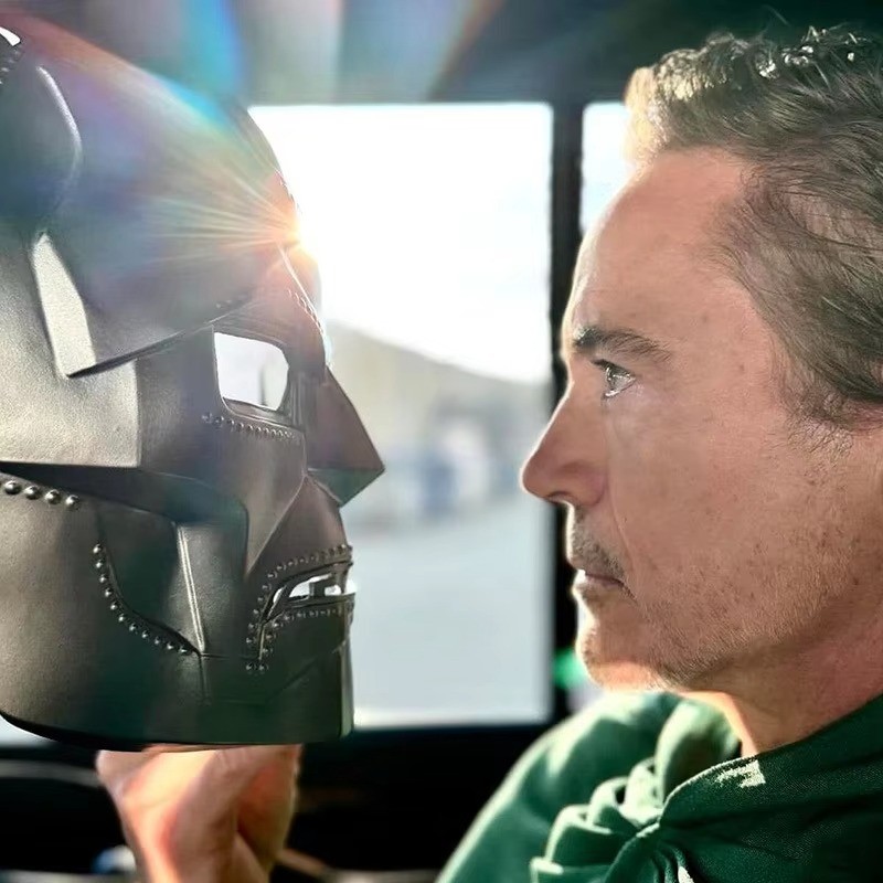 High-Quality Latex Movie Full Face Helmet  Halloween Supervillain Doctor Doom Adult Resin Mask