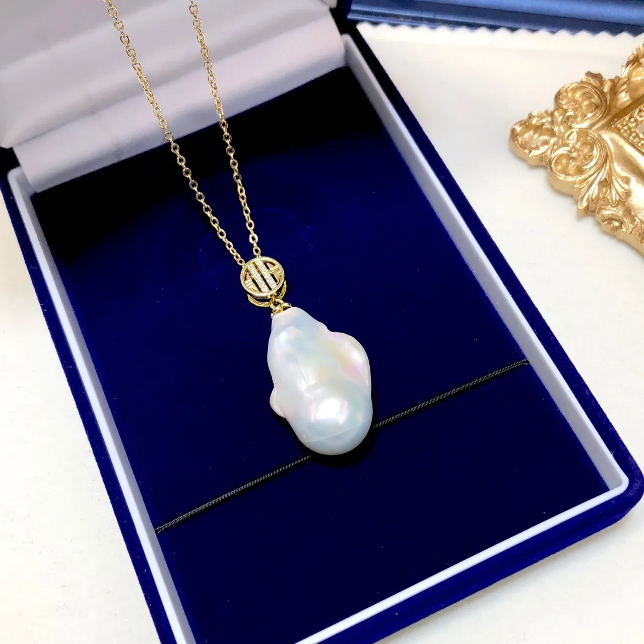 Natural Freshwater Pearl Pendant Baroque Shaped Magic Light Edison Pearl Pendant