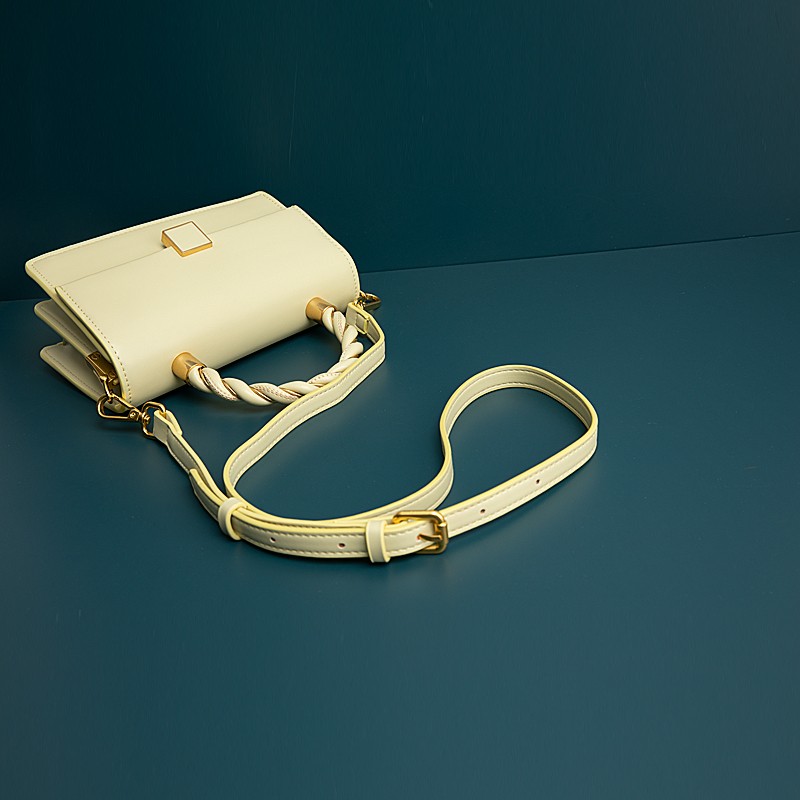 Niche Design Leather Hand-Held One-Shoulder Messenger Bag