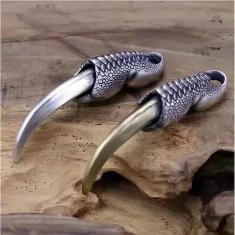 Fashion Retro Jack Wolfskin Pendant