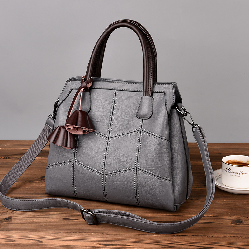 Large-capacity Shoulder Bag Mother Bag Retro Tote Diagonal Bag