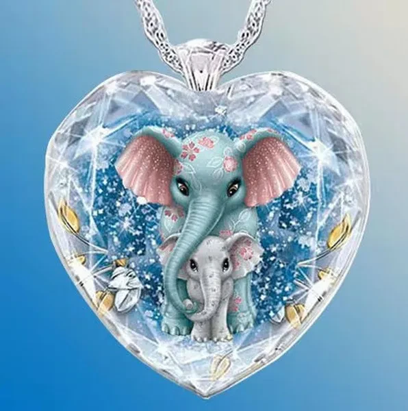 Fashion Crystal Pendant Elephant Necklace