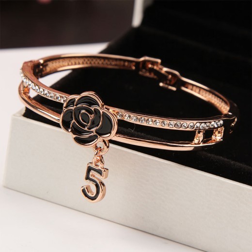 Little Fragrant Rose Bracelet