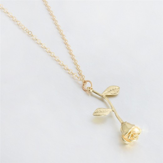 Three-color Rose Pendant Necklace
