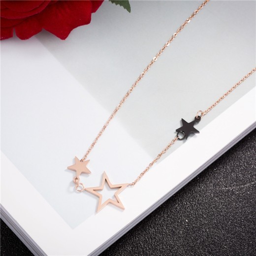 Rose gold five-pointed star necklace