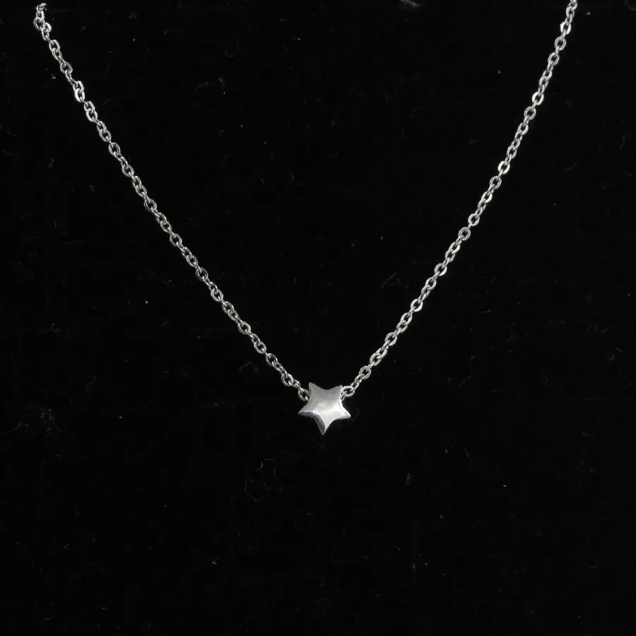 Petite short star pendant necklace