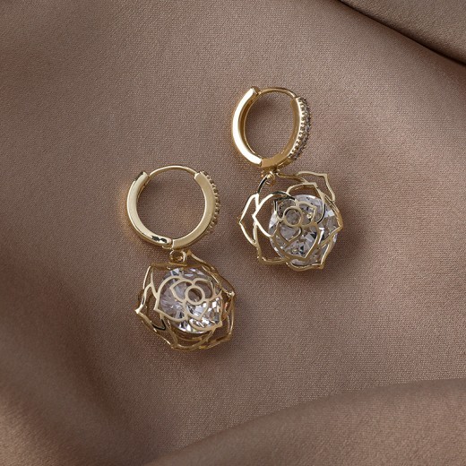Sparkling Inlaid Zirconium Hollow Rose Zircon Earrings
