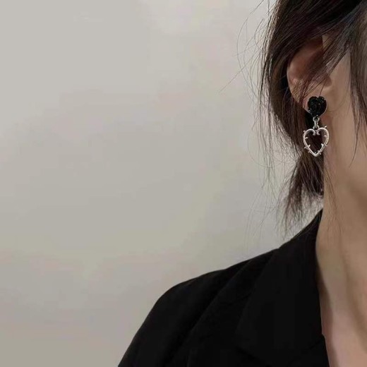 Dark Vintage Thorns Rose Love Earrings