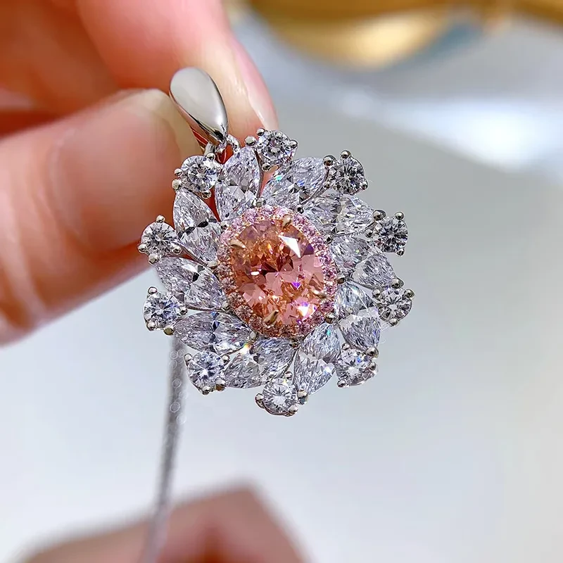 Women's Fashion Oval Pendant Necklace