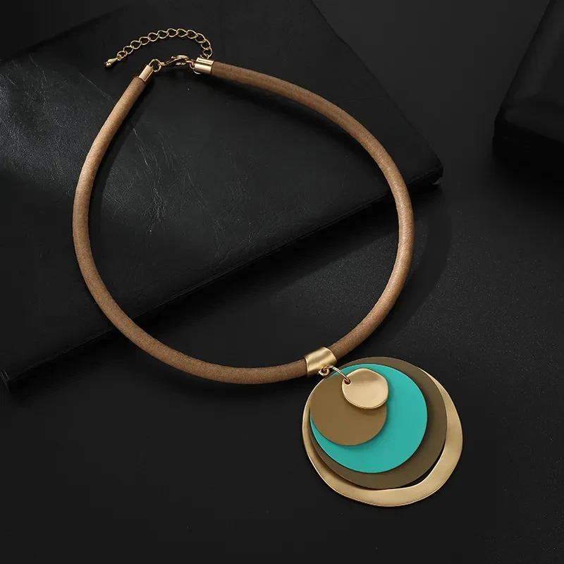 Choker Trend Round Pendant Geometry