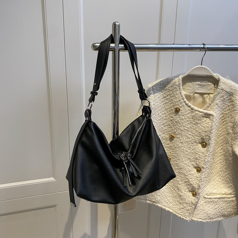 Commuting Western-style Cross-body Tote Bag