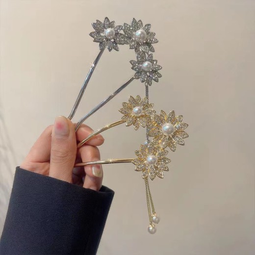 Floral Hairpin Elegant Pearl Pendant