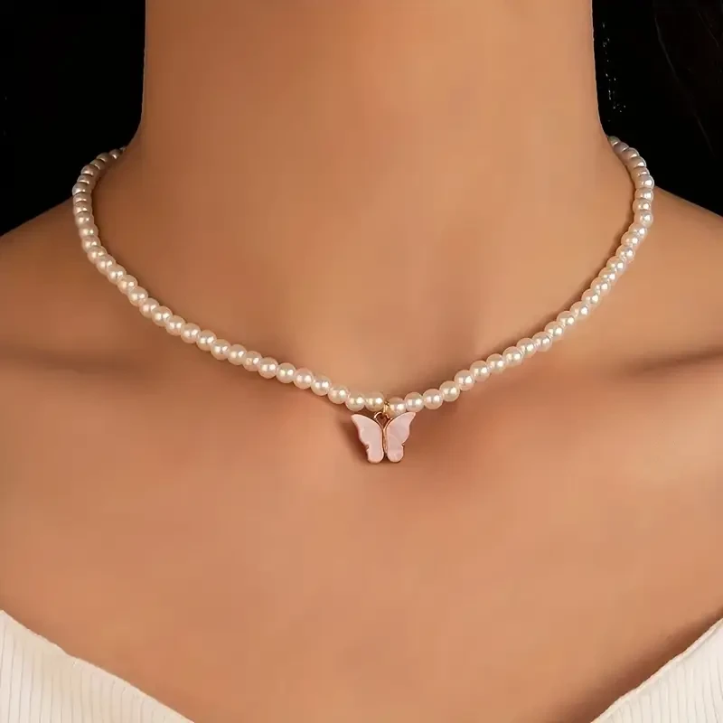 Elegant Women's Faux Pearl Necklace with Pink Butterfly Pendant Chic Alloy Clavicle Chain, Perfect for Weddings & Everyday Elegance