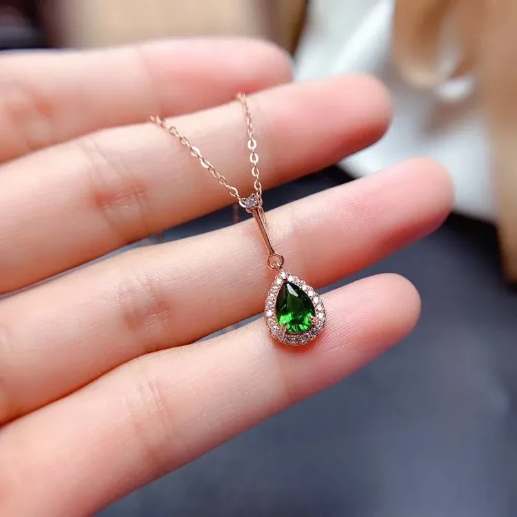 Fashion Drop Shape Diopside Pendant Necklace