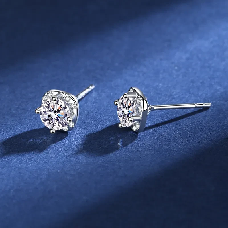50 Points Moissanite Ear Studs S925 Silver Micro-inlaid