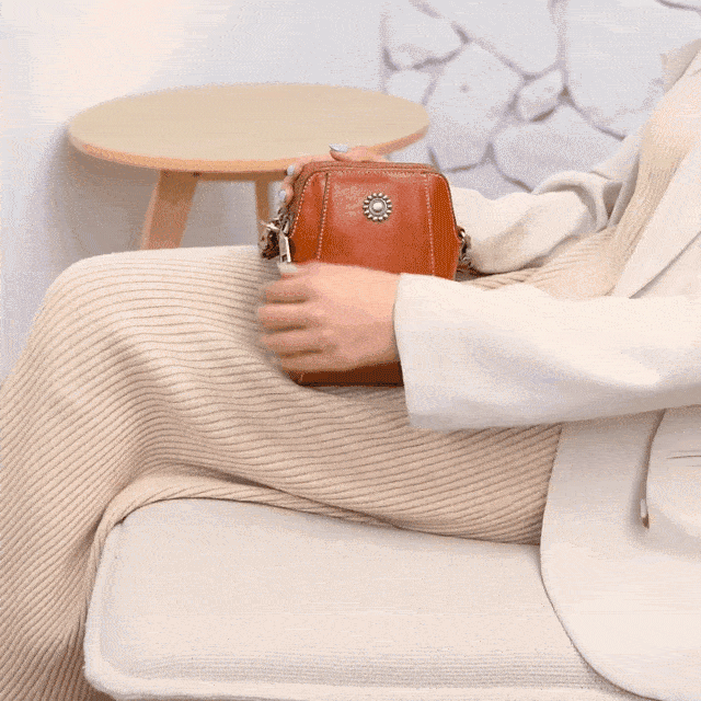 Match vertical cellphone bag