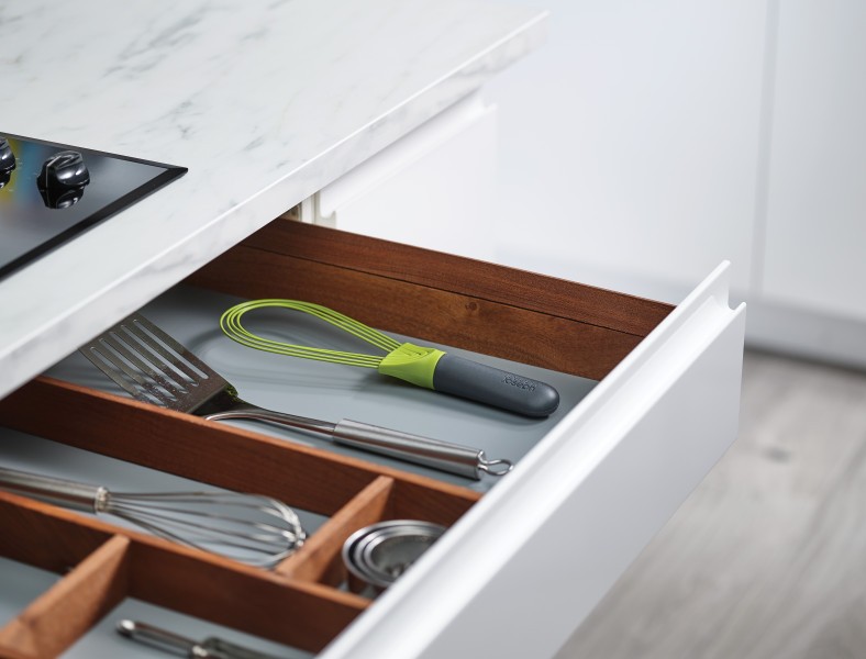 Twist Whisk - Grey/Green - Joseph Joseph