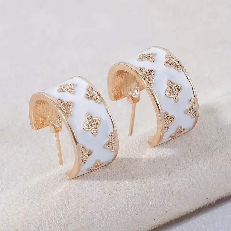 New Ladies' Light Luxury Four