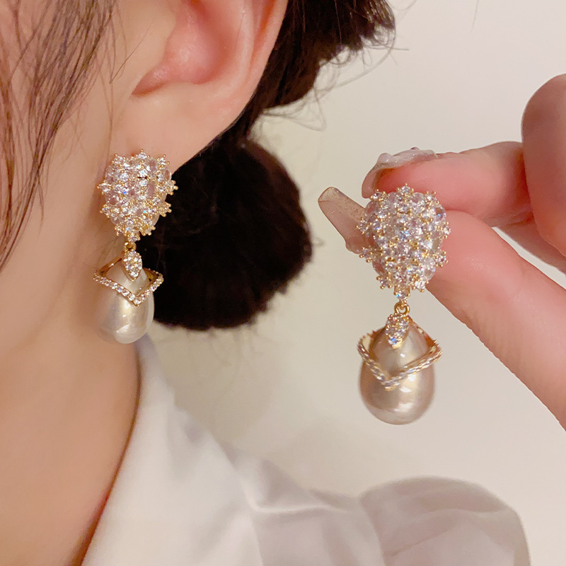 French Hong Kong Style Champagne Pearl Zircon Earrings Women