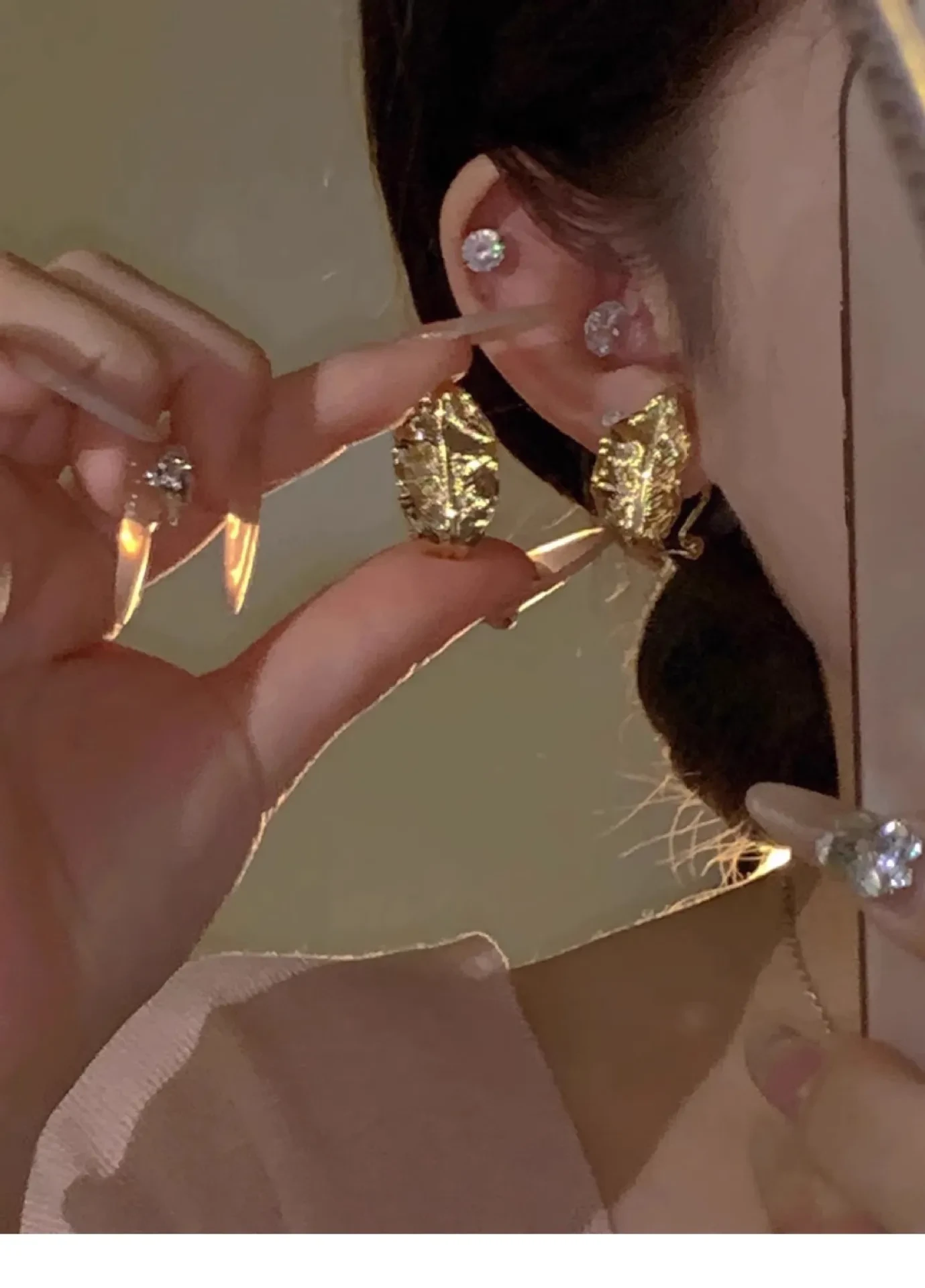 Metal Three-dimensional Leaf-shapepd Stud Earrings Women