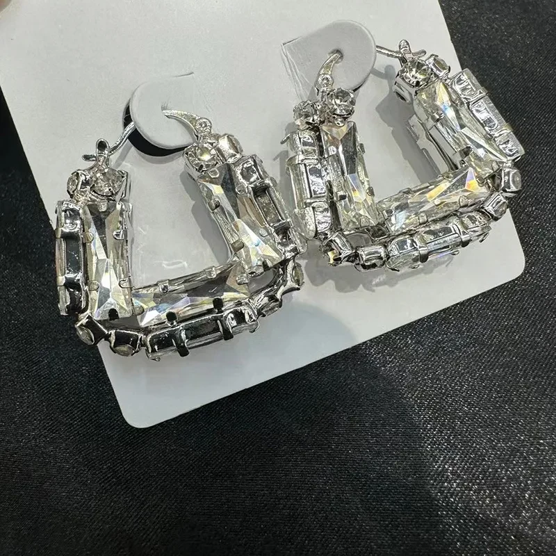 High Profile And Generous Diamond U-shaped Fashion Personality Wild Earrings