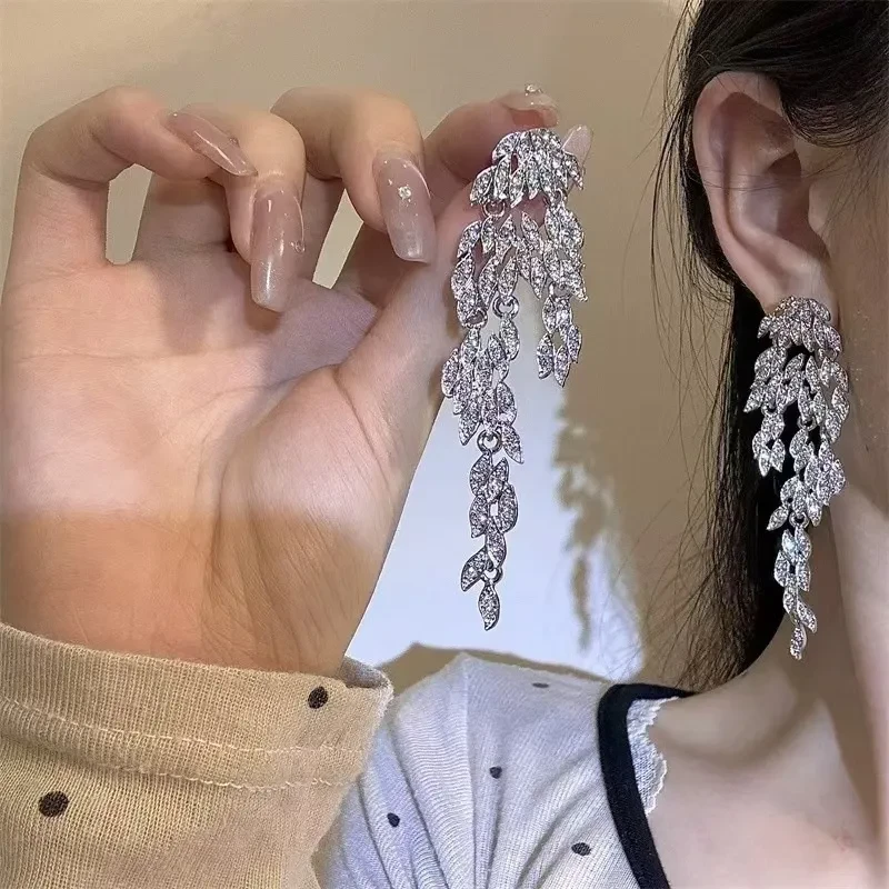Autumn And Winter Light Luxury Leaves Tassel Long Earrings