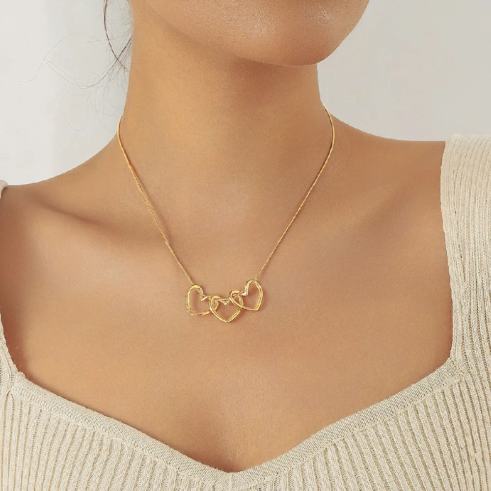 Simple Gold-plated Love Connection Pendant Chain Stainless Steel Necklace
