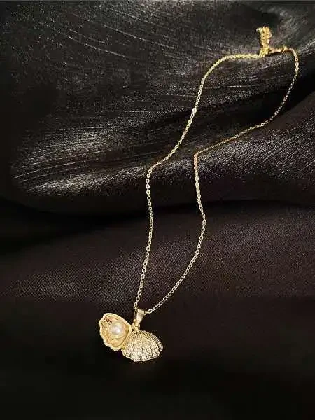 Pearl Pendant Necklace Female Clavicle Chain