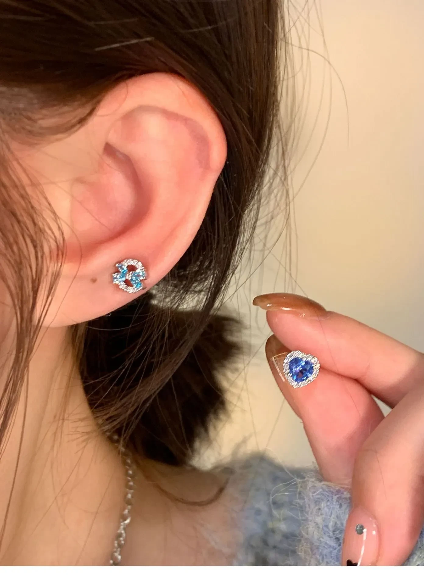 Light Luxury Minority High-grade Super Zircon Earrings