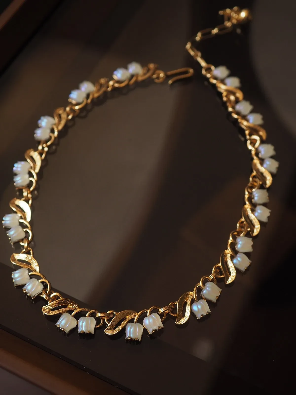 Retro Three-dimensional Relief Mid-ancient Necklace