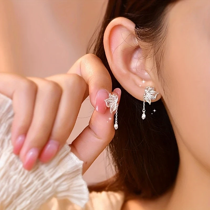Elegant Hollow Butterfly Earrings Exquisite Craftsmanship, Romantic Choice for Dating, Enhances Elegant Temperament
