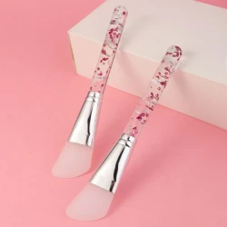 Single silicone mask brush with silicone brush soft tip