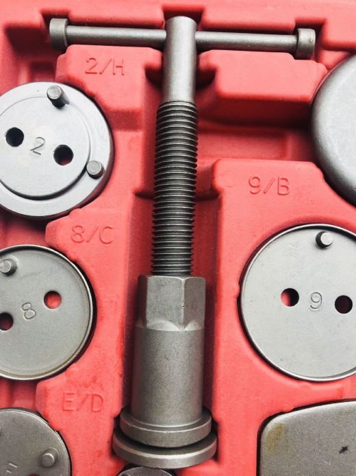 Auto repair tool set