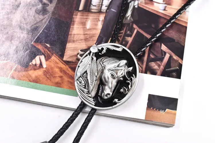 Punk Genuine Leather Polo Bow Tie Retro Horse Zinc Alloy Leather Necklace