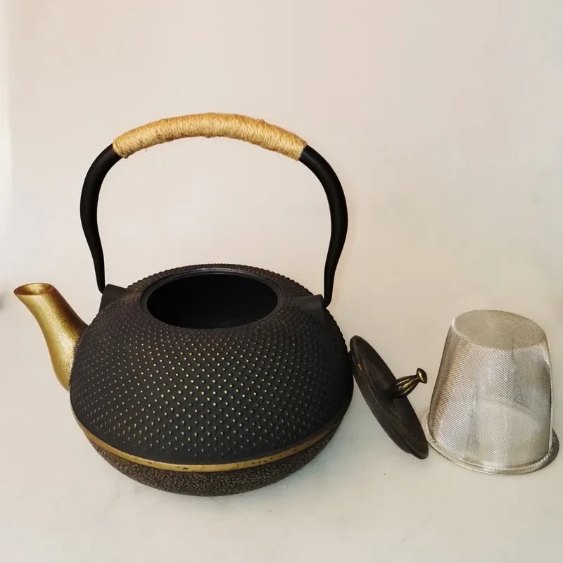 Cast iron kettle for tea