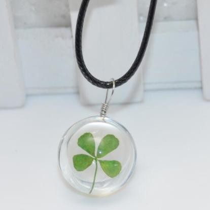New handmade plant dried flowers pendant lucky four-leaf blade crystal glass ball necklace pendant