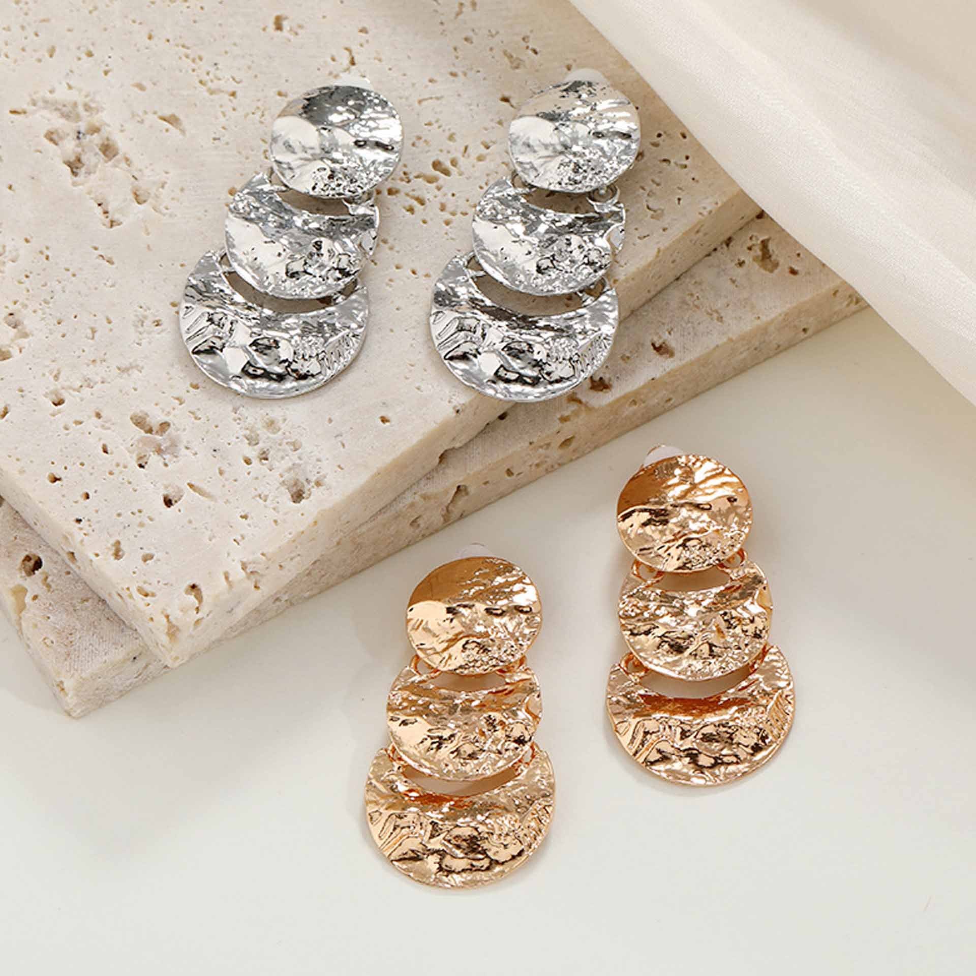 Internet Hot Simple Metal Baroque Wafer