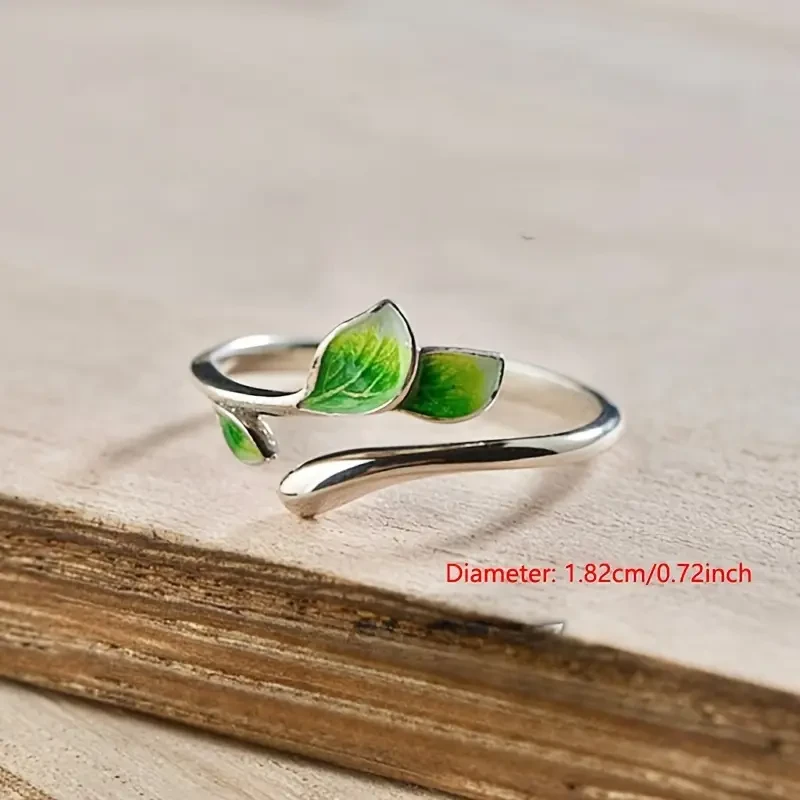 Elegant Adjustable Green Leaf Open Ring: A Natural Touch of Elegance